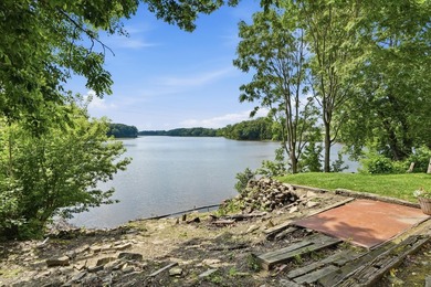 Lakefront Retreat on Lake George - Full of Charm & Opportunity! - photo 23
