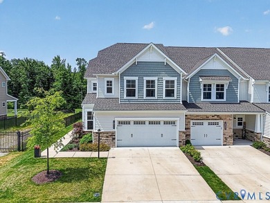 Welcome to Magnolia Green! This beautifully maintained end-unit - photo 1
