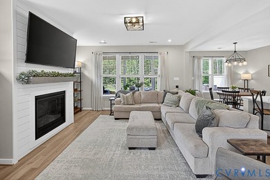 Welcome to Magnolia Green! This beautifully maintained end-unit - photo 7