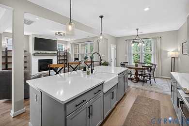 Welcome to Magnolia Green! This beautifully maintained end-unit - photo 9