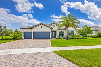 (private lake, pond, creek) Home For Sale in Palm Beach Gardens Florida