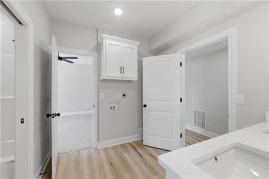 New Construction with Dock! Gorgeous Brand new stunning - photo 46