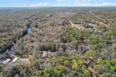 Feast your eyes on this stunning waterfront property! Nestled - photo 12