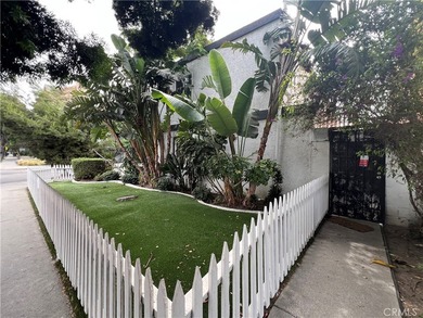 This property is located along Venice Blvd and features 5 units - photo 7