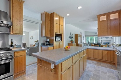 First time on the market! Spacious 2,560 sq ft manufactured home - photo 18