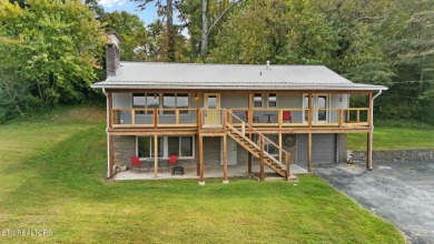 Lake Home For Sale in Loudon, Tennessee