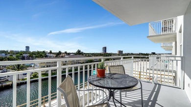 Golden Isles Lakes Area Condo For Sale in Hallandale Beach Florida