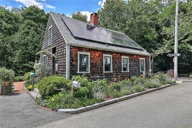 The Windmill House! This charming 1760 Cape Cod Style home - photo 4