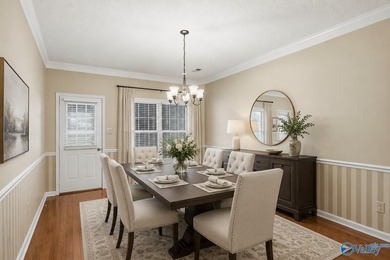 Prime location! This beautiful 3-bedroom, 2.5-bath townhome in - photo 7
