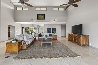 Commanding an exceptional position above historic Keauhou Bay - photo 13