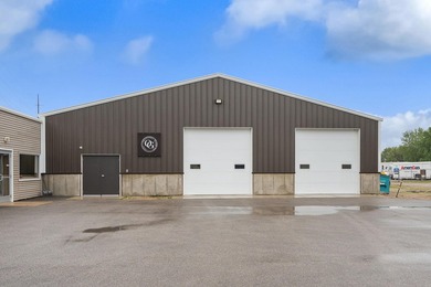 Welcome to this exceptional commercial property centrally - photo 13