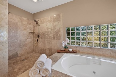 Commanding an exceptional position above historic Keauhou Bay - photo 17