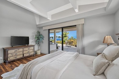 Commanding an exceptional position above historic Keauhou Bay - photo 23