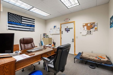 Welcome to this exceptional commercial property centrally - photo 25