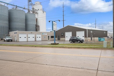 Welcome to this exceptional commercial property centrally - photo 35
