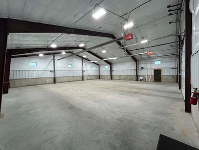 Welcome to this exceptional commercial property centrally - photo 36