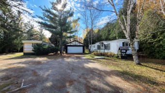 Otsego Lake Home For Sale in Gaylord Michigan