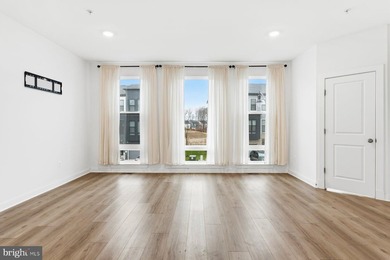 AGENTS - PLEASE VIEW AGENT REMARKS IN BRIGHT MLS. Spacious - photo 13