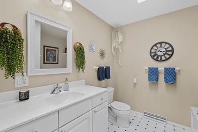 Perfect for those craving lake living without the waterfront - photo 19