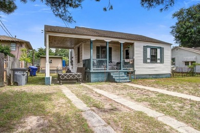 Investor Alert!! Income-generating multi unit property features - photo 2