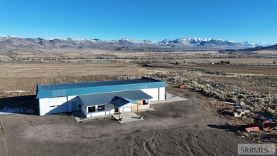Super Business Opportunity! Great commercial location just off - photo 46