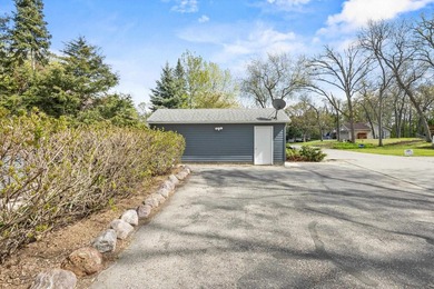 Perfect for those craving lake living without the waterfront - photo 50