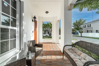 LOW HOA OF ONLY $76/MONTH! Built in 2014, this spacious 3 - photo 3