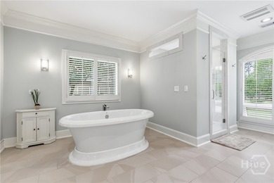This expansive estate is ensconced within a well-proportioned 3 - photo 21
