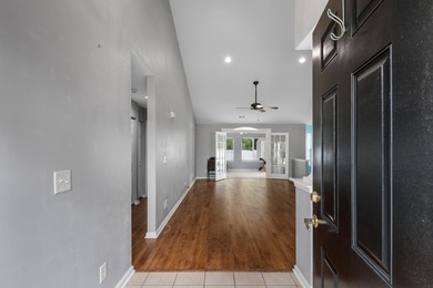 Welcome home to this beautifully maintained 3-bedroom, 2-bath - photo 9