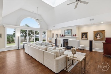 This expansive estate is ensconced within a well-proportioned 3 - photo 31