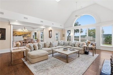 This expansive estate is ensconced within a well-proportioned 3 - photo 32