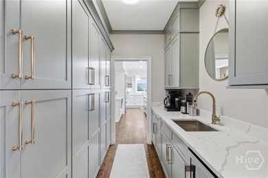 This expansive estate is ensconced within a well-proportioned 3 - photo 43