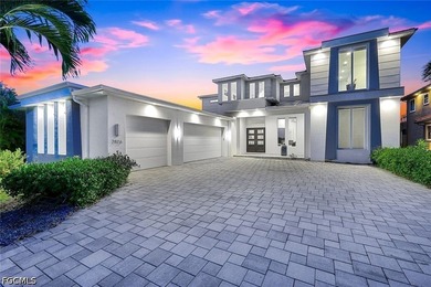 Step into refined coastal luxury at this exceptional waterfront - photo 5
