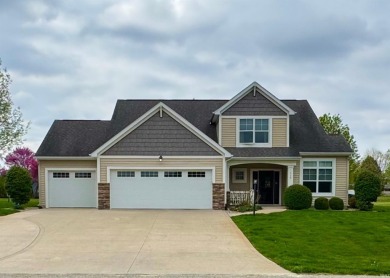 Lake Home For Sale in Leesburg, Indiana