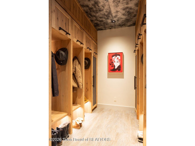 The residence includes five en suite bedrooms, a large - photo 13