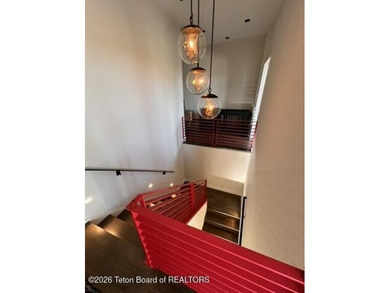 The residence includes five en suite bedrooms, a large - photo 16