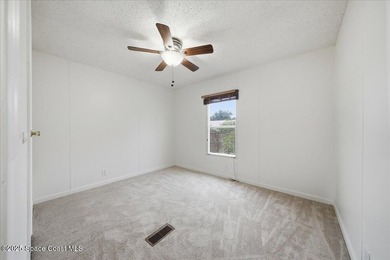 This fully updated property is ideally located and checks all - photo 18