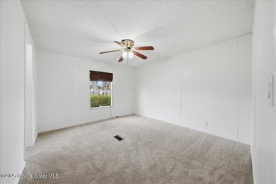 This fully updated property is ideally located and checks all - photo 20
