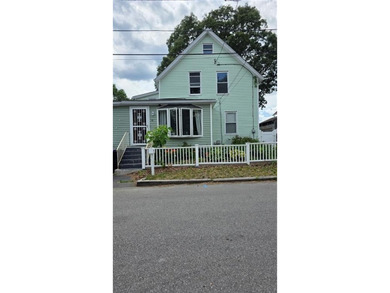 Welcome home to this cozy property located in beautiful - photo 2