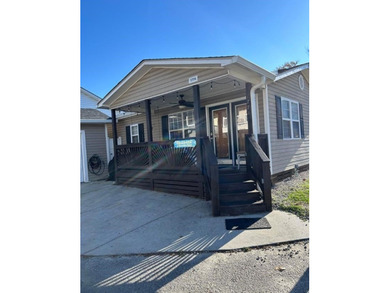 Bright & cheery 2BR/1BA beach cottage, 2024 ROOF & HVAC. Located - photo 3