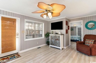 Bright & cheery 2BR/1BA beach cottage, 2024 ROOF & HVAC. Located - photo 7