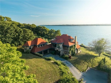 WATERFRONT MAGIC WITH STAIRS TO BEACH & MOORING. This - photo 2
