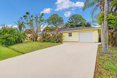 Pool home in Port St. Lucie, set just off Bayshore with easy - photo 3