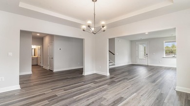 Unique floorplan with plenty of space to spread out and a - photo 10