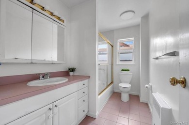 Welcome to this well-maintained, move-in ready high-ranch home - photo 13