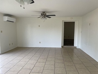 Beautiful & Spacious 5 bedroom, 4 bathrooms, 4 living areas - photo 14