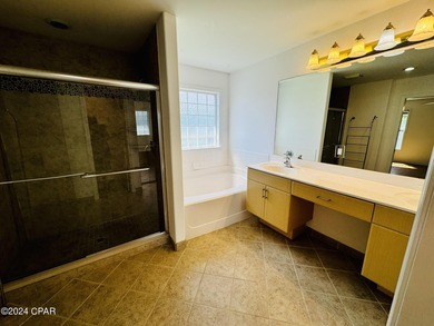Ideally located for families and those looking for a central - photo 22