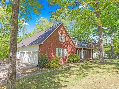 Situated on a one acre lot, this meticulously maintained 4 - photo 2