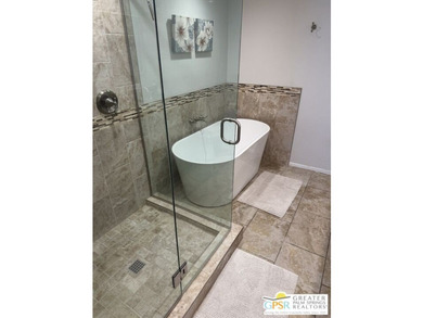 Live on the golf course! Renovated turnkey home overlooking the - photo 13