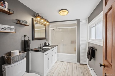 Welcome to 259 Woodlawn Avenue in the heart of St. James. This - photo 10